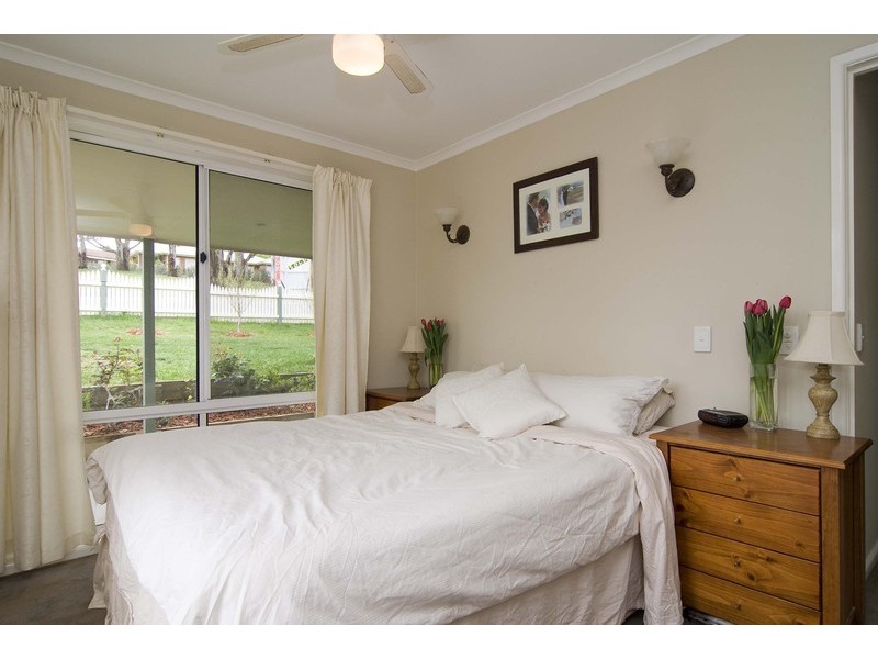 22 Edmond Crescent, Wandin North VIC 3139