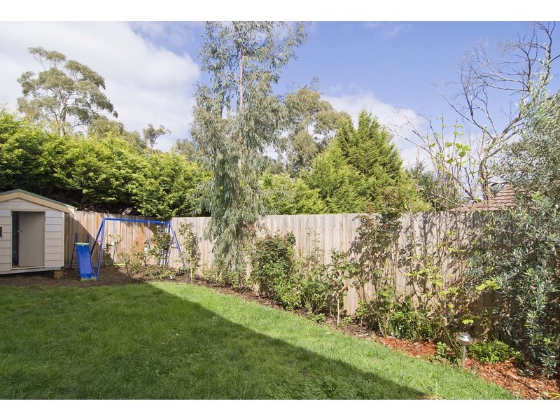 22 Edmond Crescent, Wandin North VIC 3139