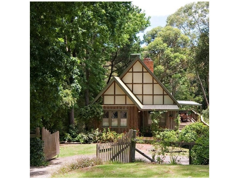 16 Borang Avenue, Mount Evelyn VIC 3796