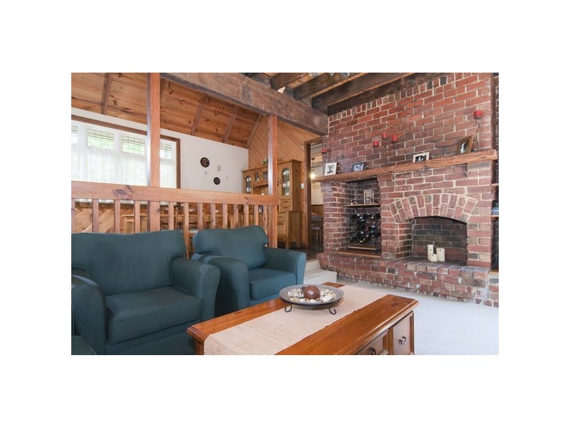 16 Borang Avenue, Mount Evelyn VIC 3796