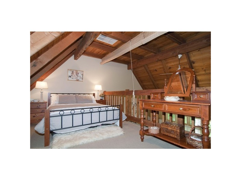 16 Borang Avenue, Mount Evelyn VIC 3796