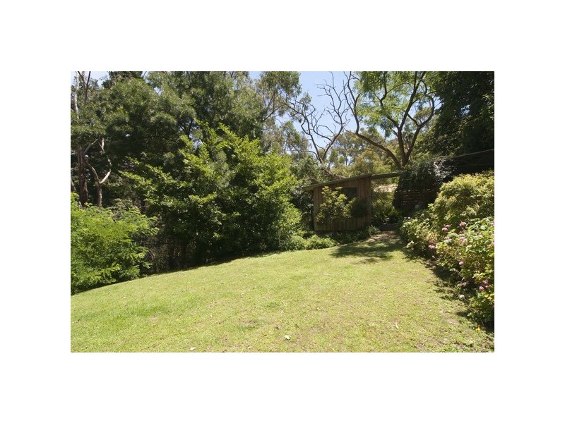 16 Borang Avenue, Mount Evelyn VIC 3796