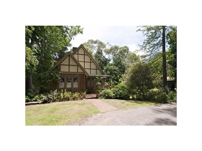 16 Borang Avenue, Mount Evelyn VIC 3796