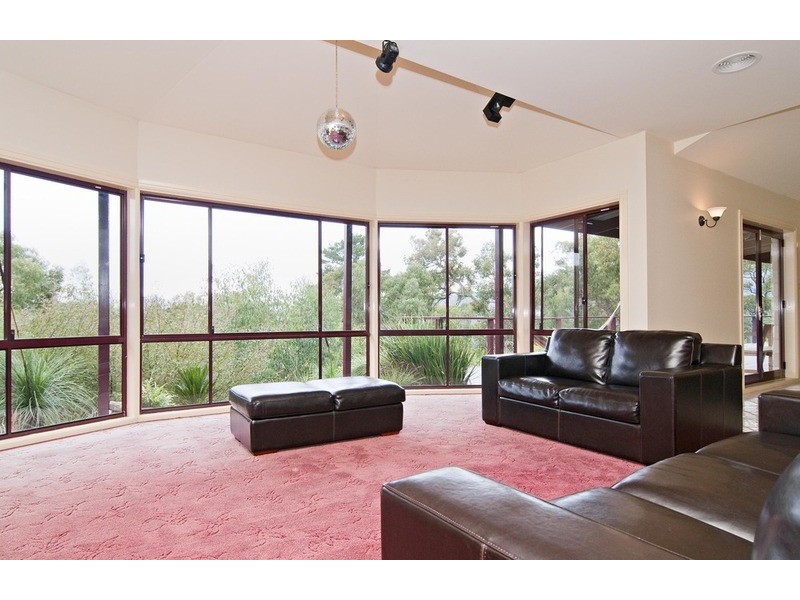 17 Thomas Crescent, Lilydale VIC 3140