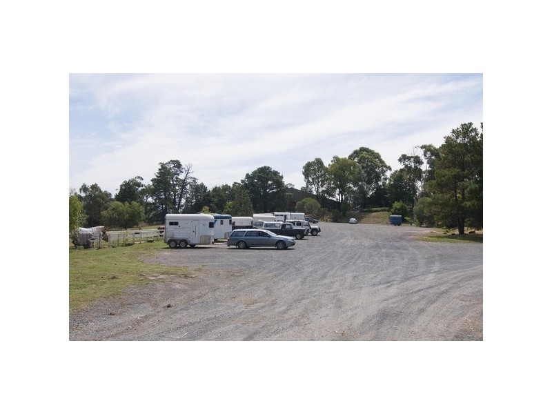 205 Victoria Road, Wandin North VIC 3139