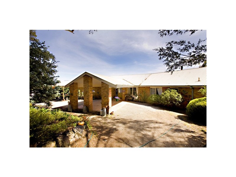 205 Victoria Road, Wandin North VIC 3139