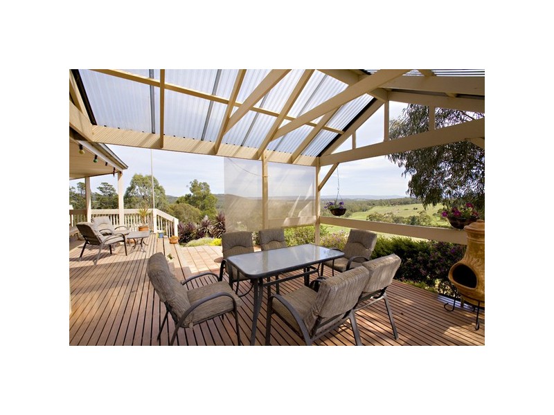 205 Victoria Road, Wandin North VIC 3139