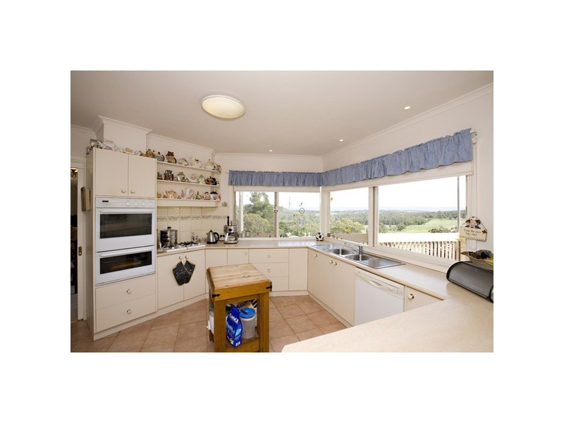 205 Victoria Road, Wandin North VIC 3139