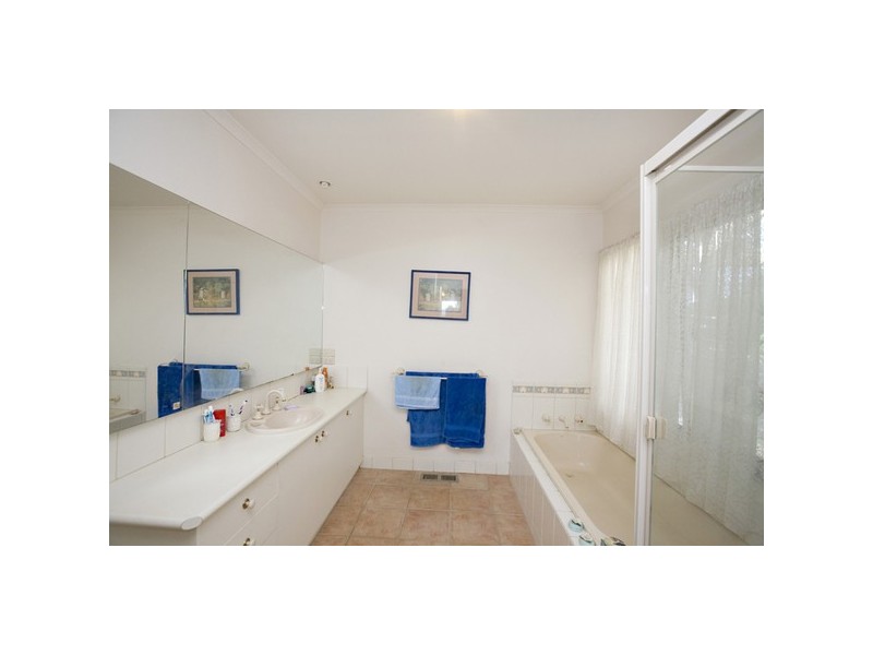 205 Victoria Road, Wandin North VIC 3139