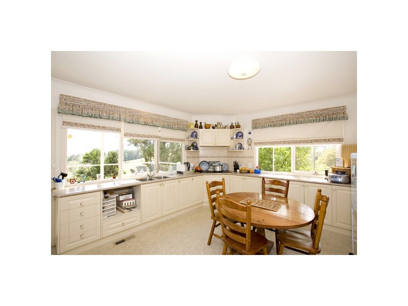 205 Victoria Road, Wandin North VIC 3139