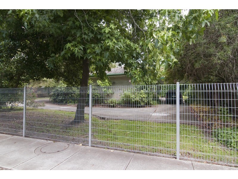 1/37 Warrien Road, Croydon North VIC 3136
