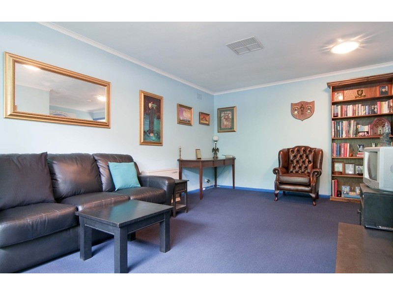 1/37 Warrien Road, Croydon North VIC 3136