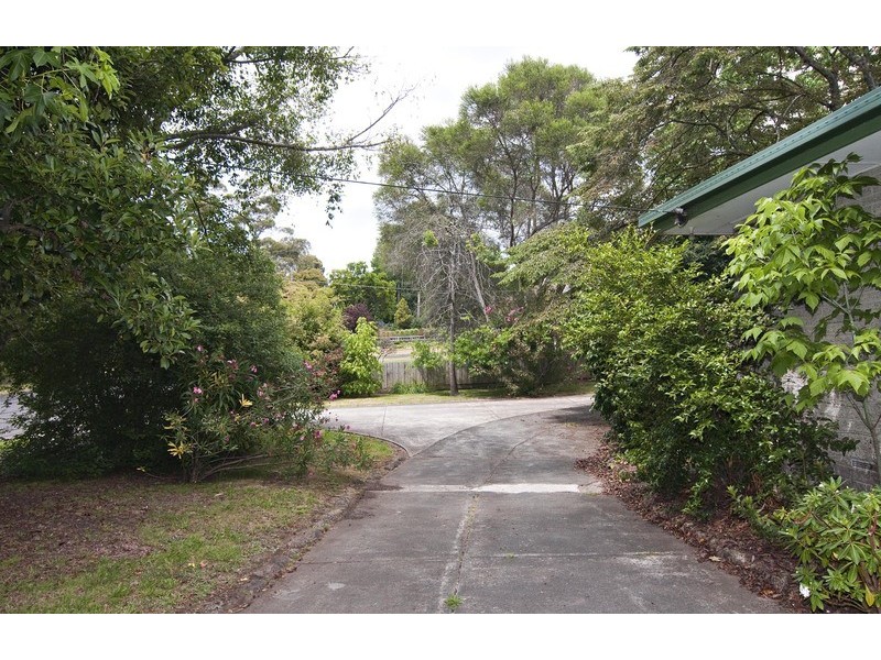 1/37 Warrien Road, Croydon North VIC 3136