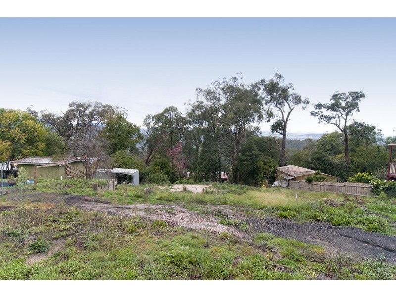 8 High Street, Seville East VIC 3139
