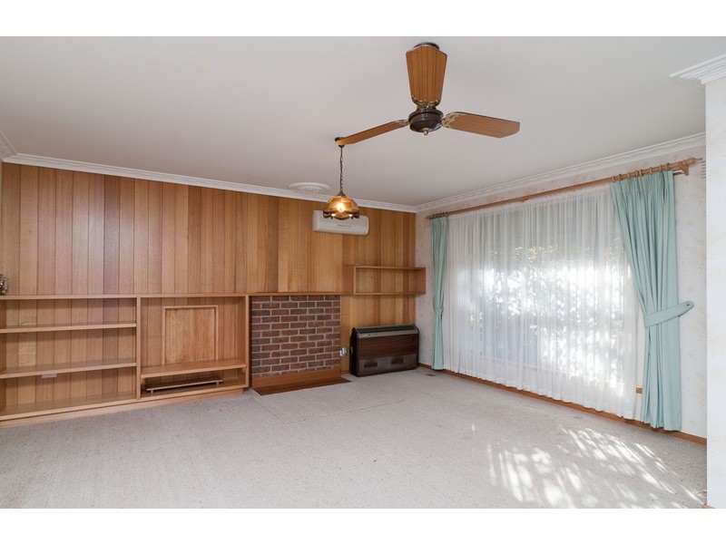 9 Warreena Grove, Chum Creek VIC 3777