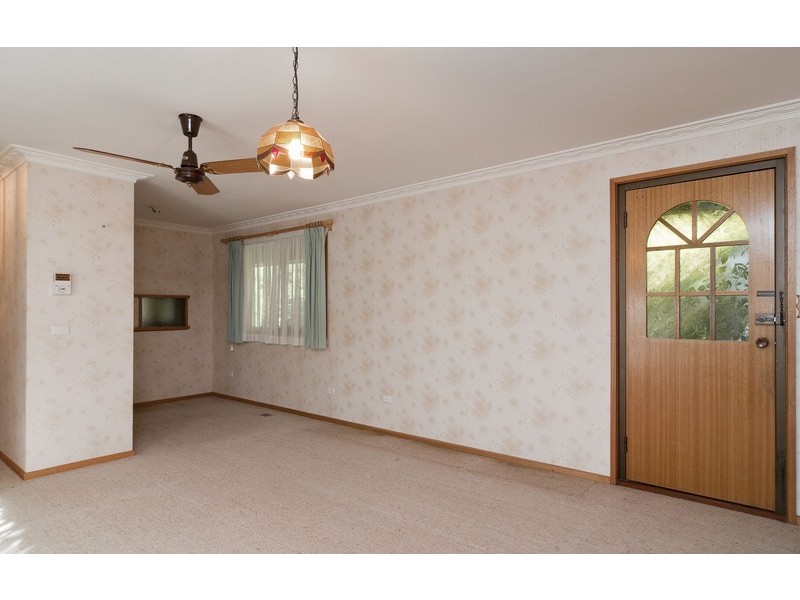 9 Warreena Grove, Chum Creek VIC 3777