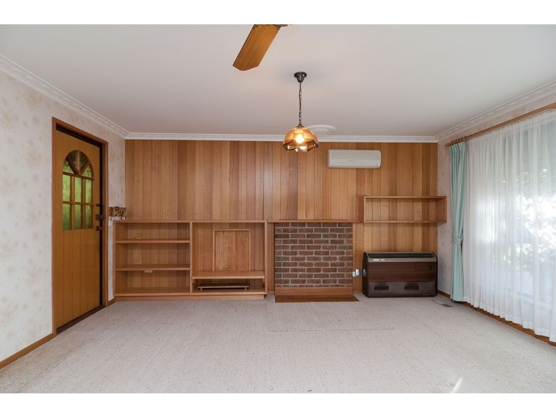 9 Warreena Grove, Chum Creek VIC 3777