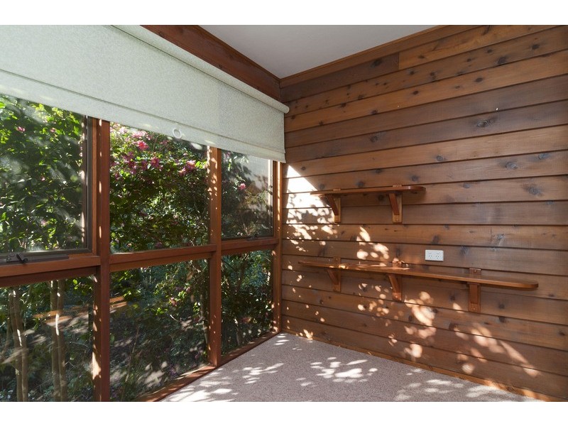 9 Warreena Grove, Chum Creek VIC 3777