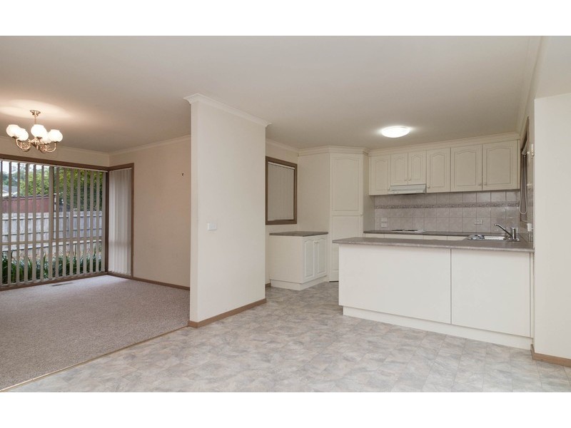 2/137 Cambridge Road, Mooroolbark VIC 3138