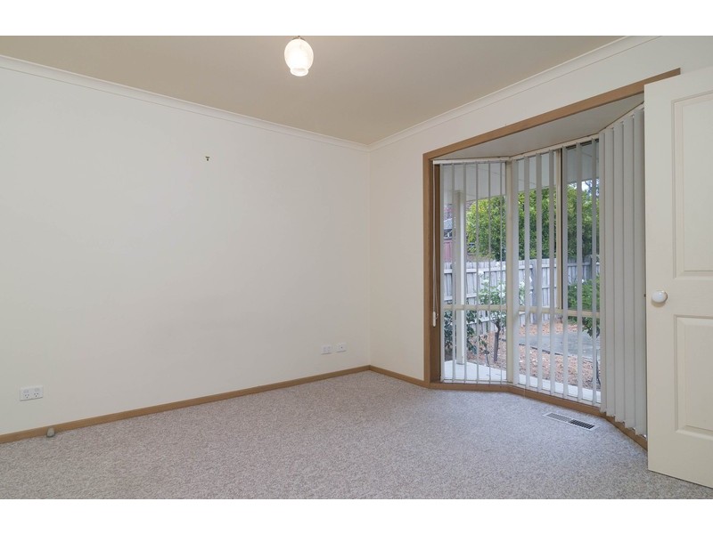 2/137 Cambridge Road, Mooroolbark VIC 3138