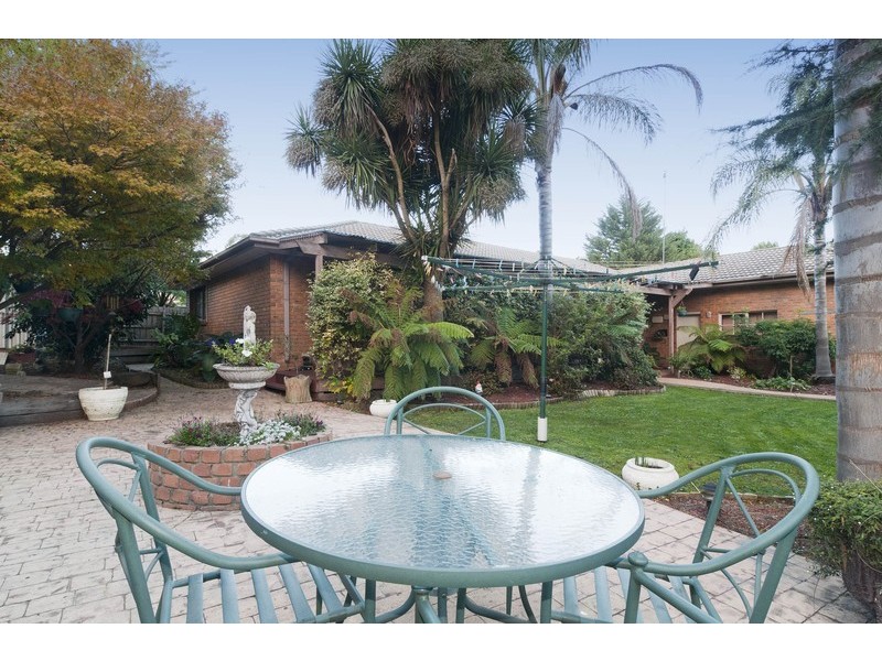 22 Kirkford Drive, Mooroolbark VIC 3138