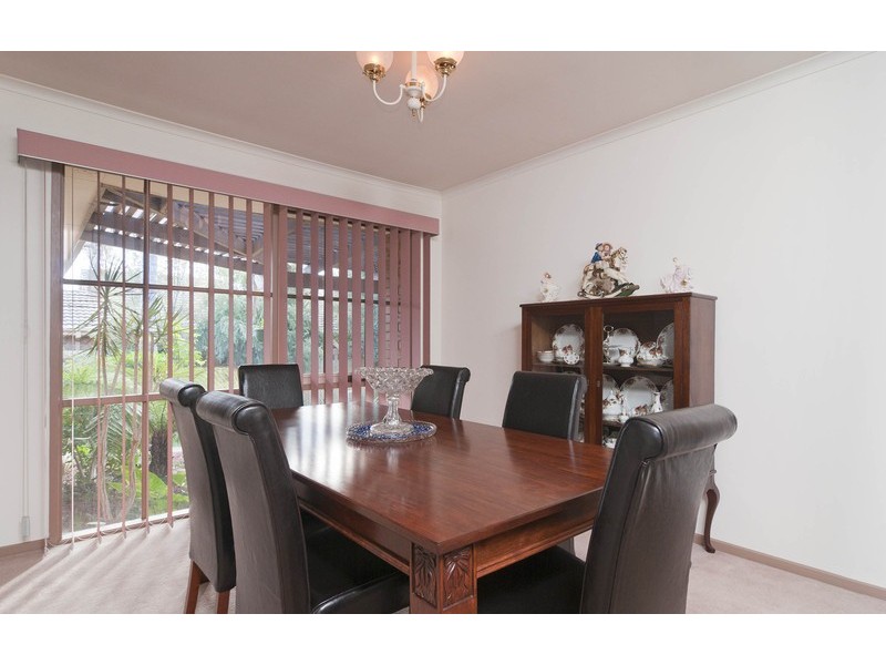 22 Kirkford Drive, Mooroolbark VIC 3138