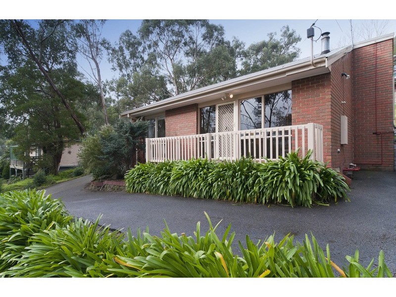 66 Commercial Road, Mount Evelyn VIC 3796