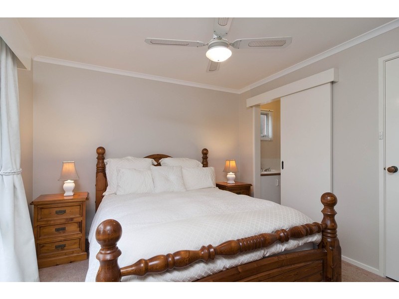 66 Commercial Road, Mount Evelyn VIC 3796