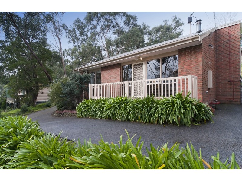 66 Commercial Road, Mount Evelyn VIC 3796