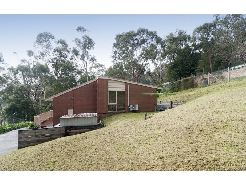 66 Commercial Road, Mount Evelyn VIC 3796