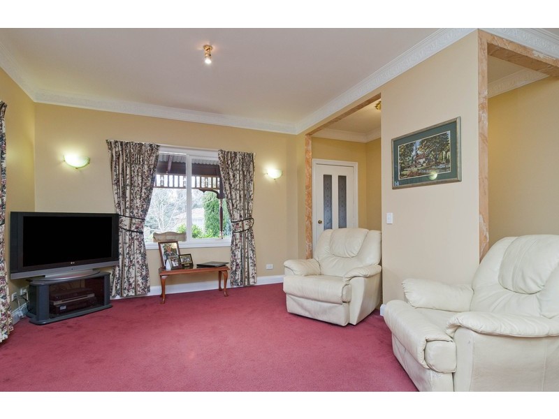 83 Alpine Way, Kilsyth VIC 3137