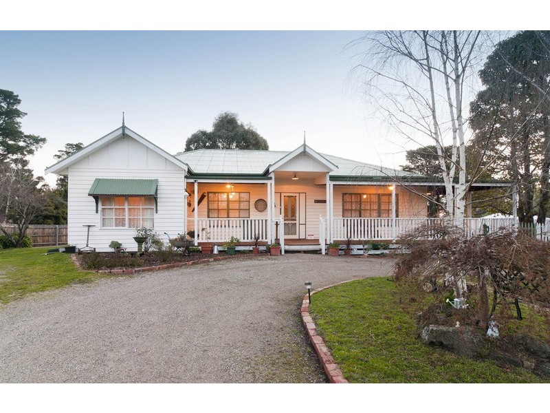 9 Bradman Avenue, Mount Evelyn VIC 3796