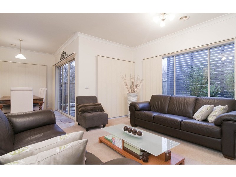 22 Chatswood Grove, Chirnside Park VIC 3116