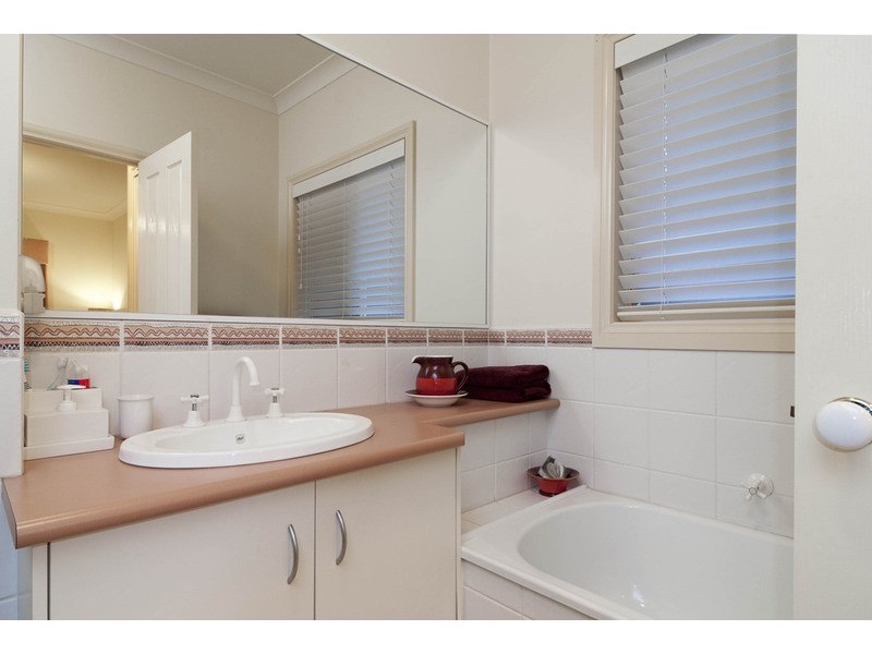 22 Chatswood Grove, Chirnside Park VIC 3116