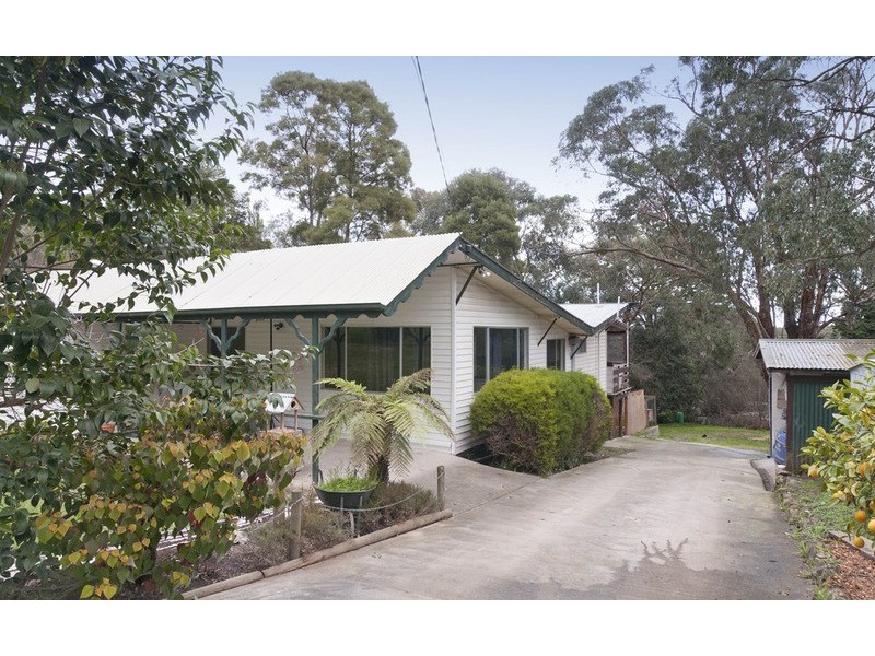 4 Banool Avenue, Mount Evelyn VIC 3796