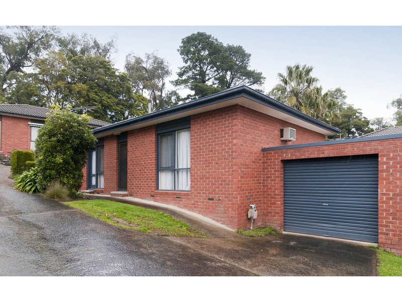 2/23 York Road, Mount Evelyn VIC 3796