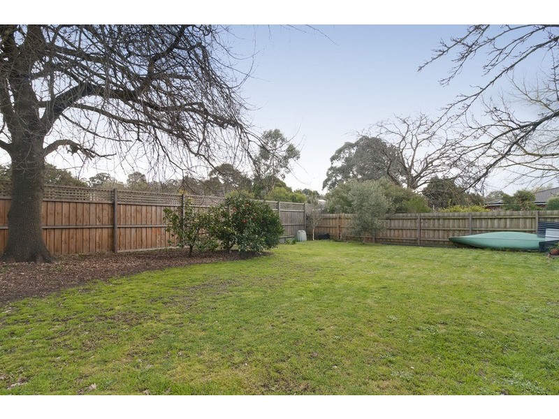 12 Swinburne Avenue, Mooroolbark VIC 3138