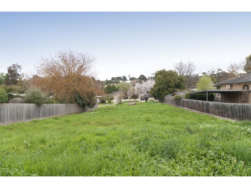 9 De Lancey Road, Wandin North VIC 3139