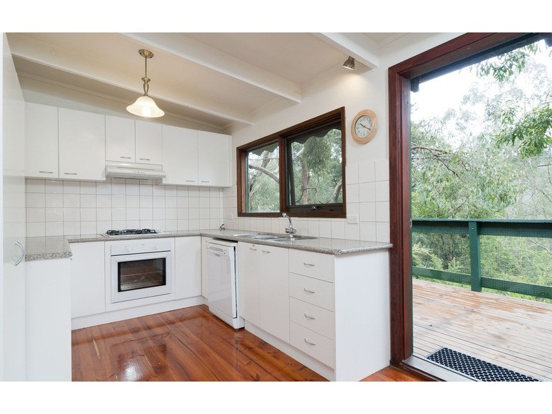 65 Commercial Road, Mount Evelyn VIC 3796