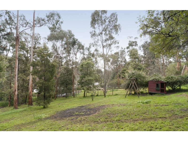 65 Commercial Road, Mount Evelyn VIC 3796