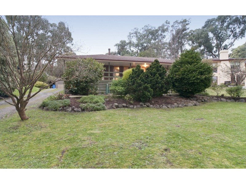 11 Banool Avenue, Mount Evelyn VIC 3796