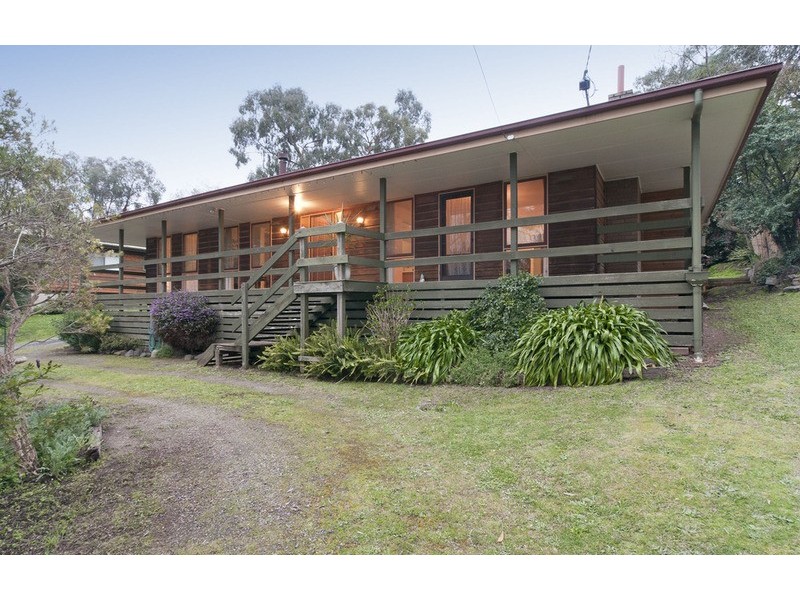 11 Banool Avenue, Mount Evelyn VIC 3796