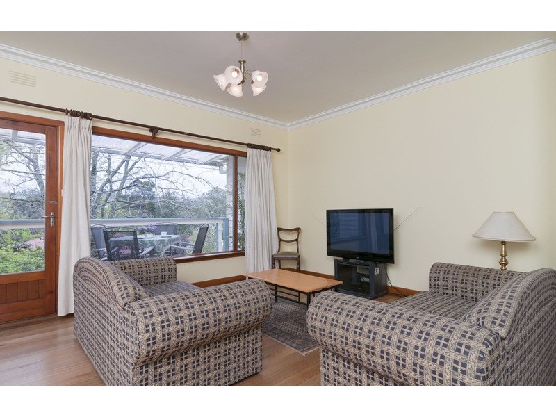 16 English Street, Seville VIC 3139