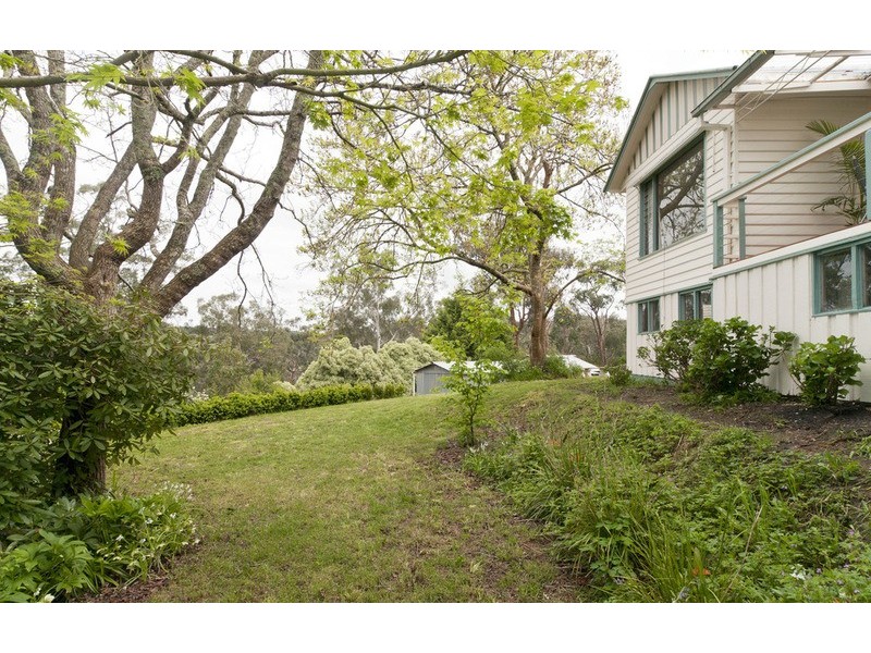 16 English Street, Seville VIC 3139