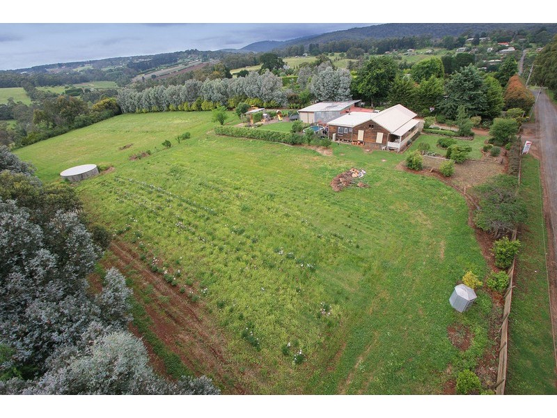 26 Bamfield Road, Mount Evelyn VIC 3796