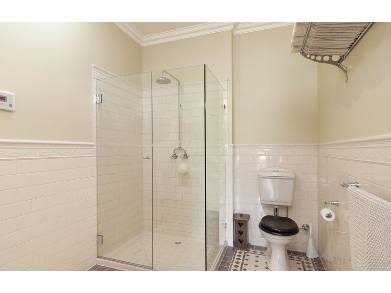 49 Valley Park Drive, Mooroolbark VIC 3138