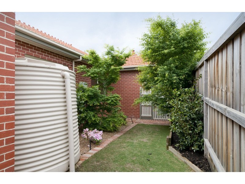 49 Valley Park Drive, Mooroolbark VIC 3138