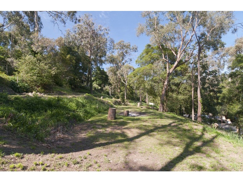 72 Commercial Road, Mount Evelyn VIC 3796