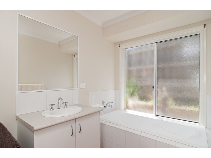 13 Newton Avenue, Mount Evelyn VIC 3796