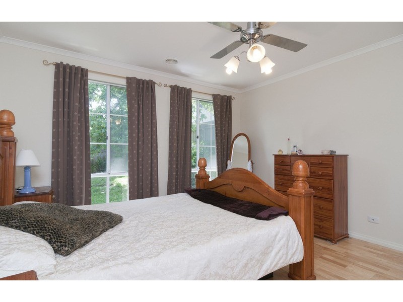 13 Newton Avenue, Mount Evelyn VIC 3796